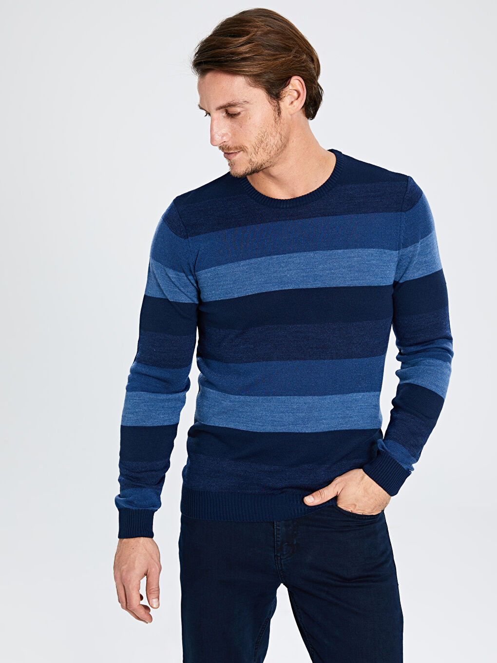 LCWAIKIKI Classic Crew Neck Long Sleeve Thin Men's Tricot Sweater -9WR802Z8-NOO