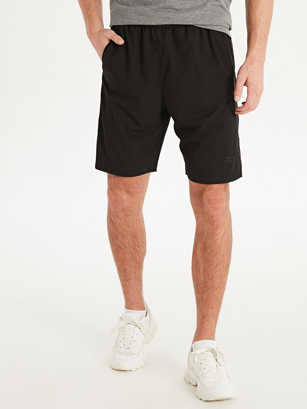 Siyah Standart Kalıp Aktif Spor Erkek Şort-1
