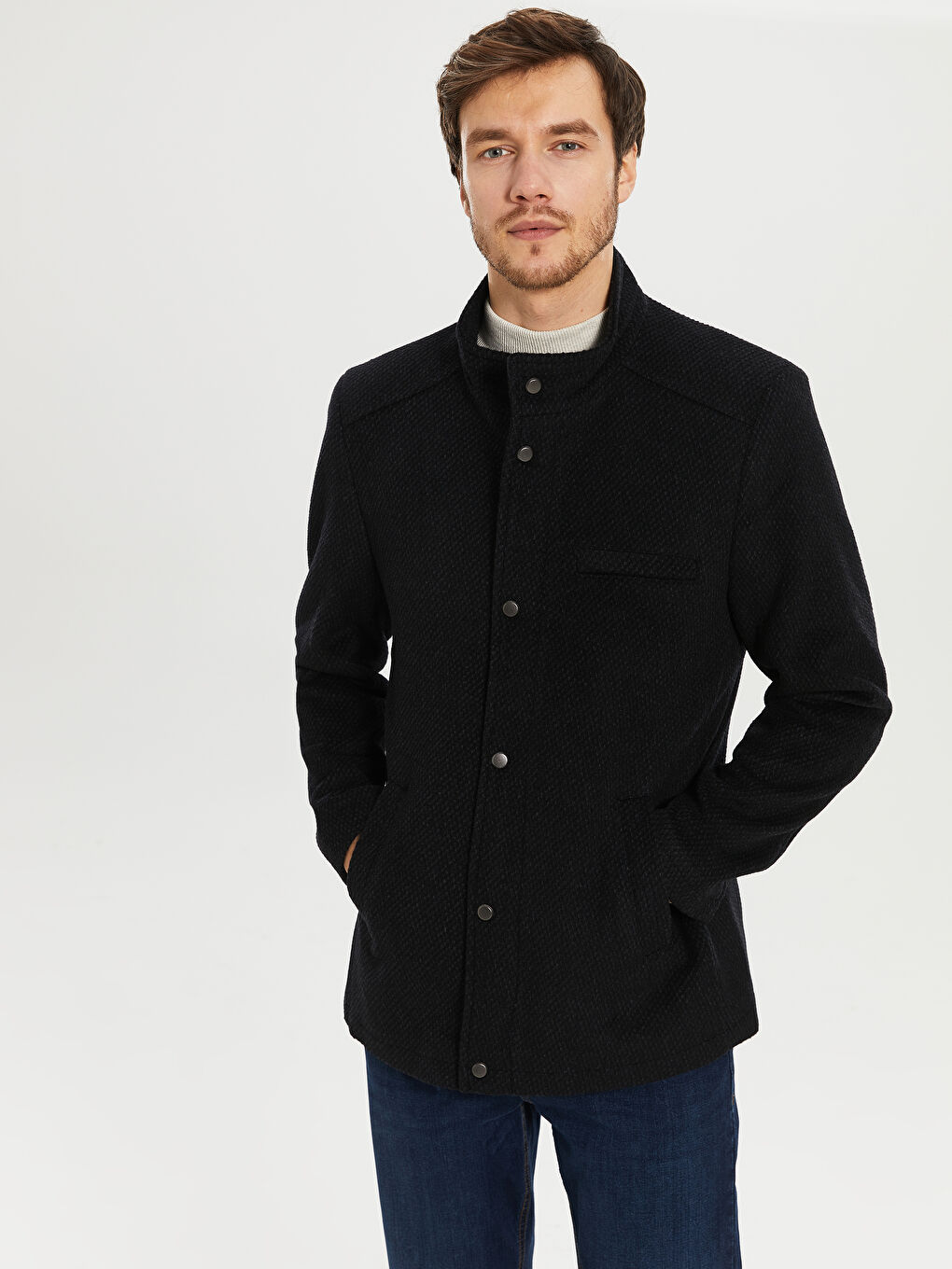 Siyah Rahat Kalıp Dik Yaka Erkek Kaşe Kaban-1