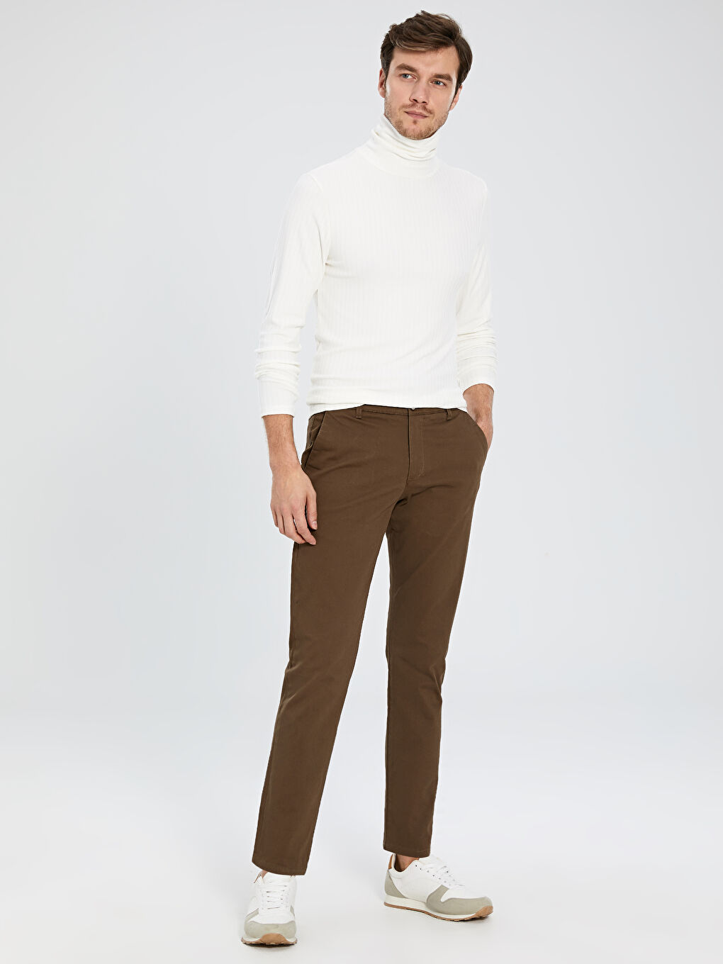 Kahverengi Dar Kalıp Erkek Chino Pantolon