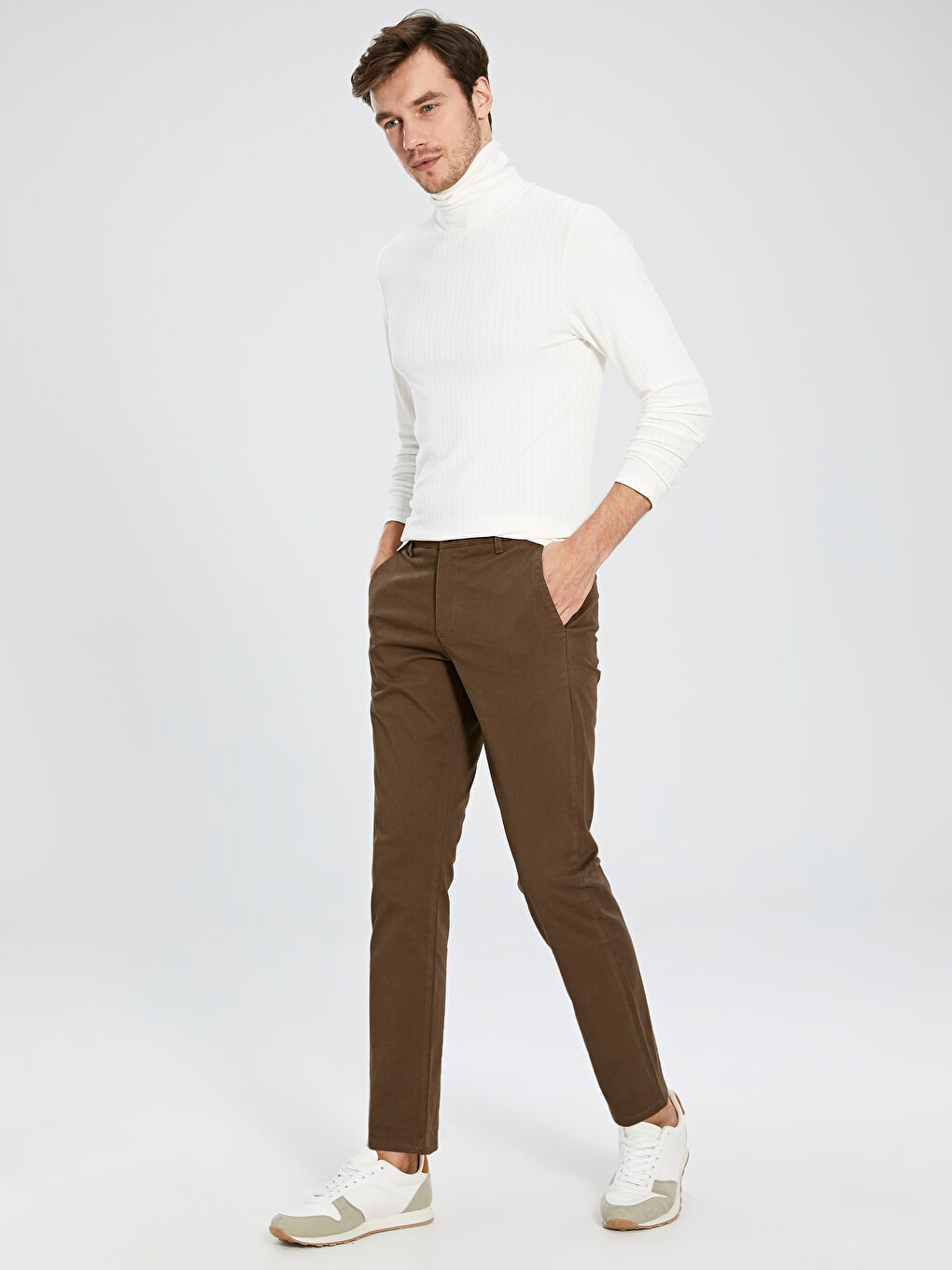 Kahverengi Dar Kalıp Erkek Chino Pantolon-1