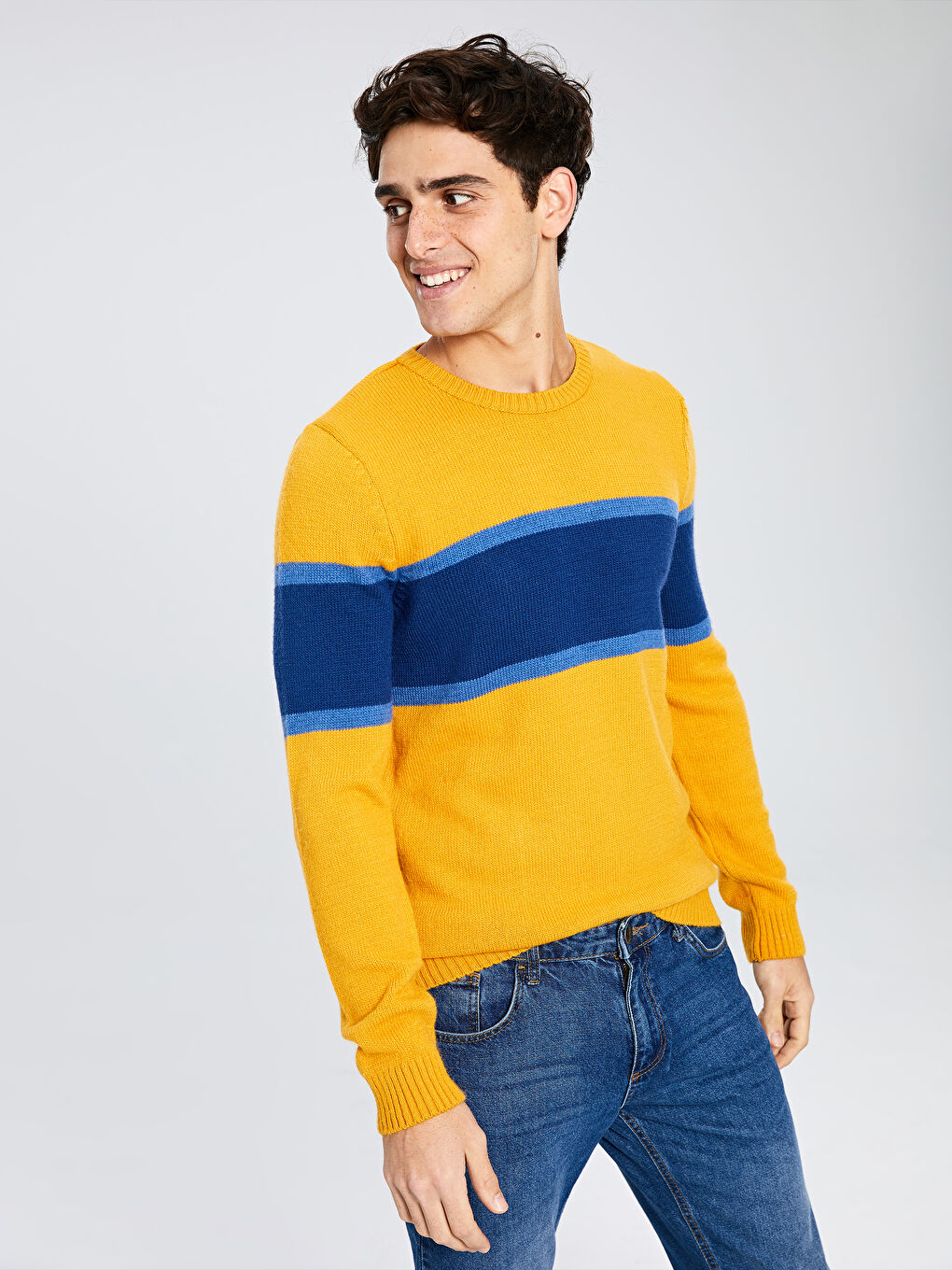 Prugasti trikotažni džemper sa okruglim izrezom-2