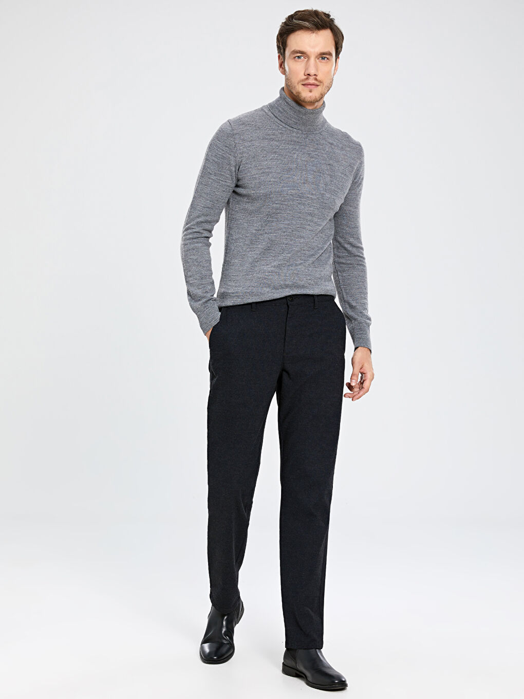 Siyah Regular Fit Dokulu Erkek Pantolon-2