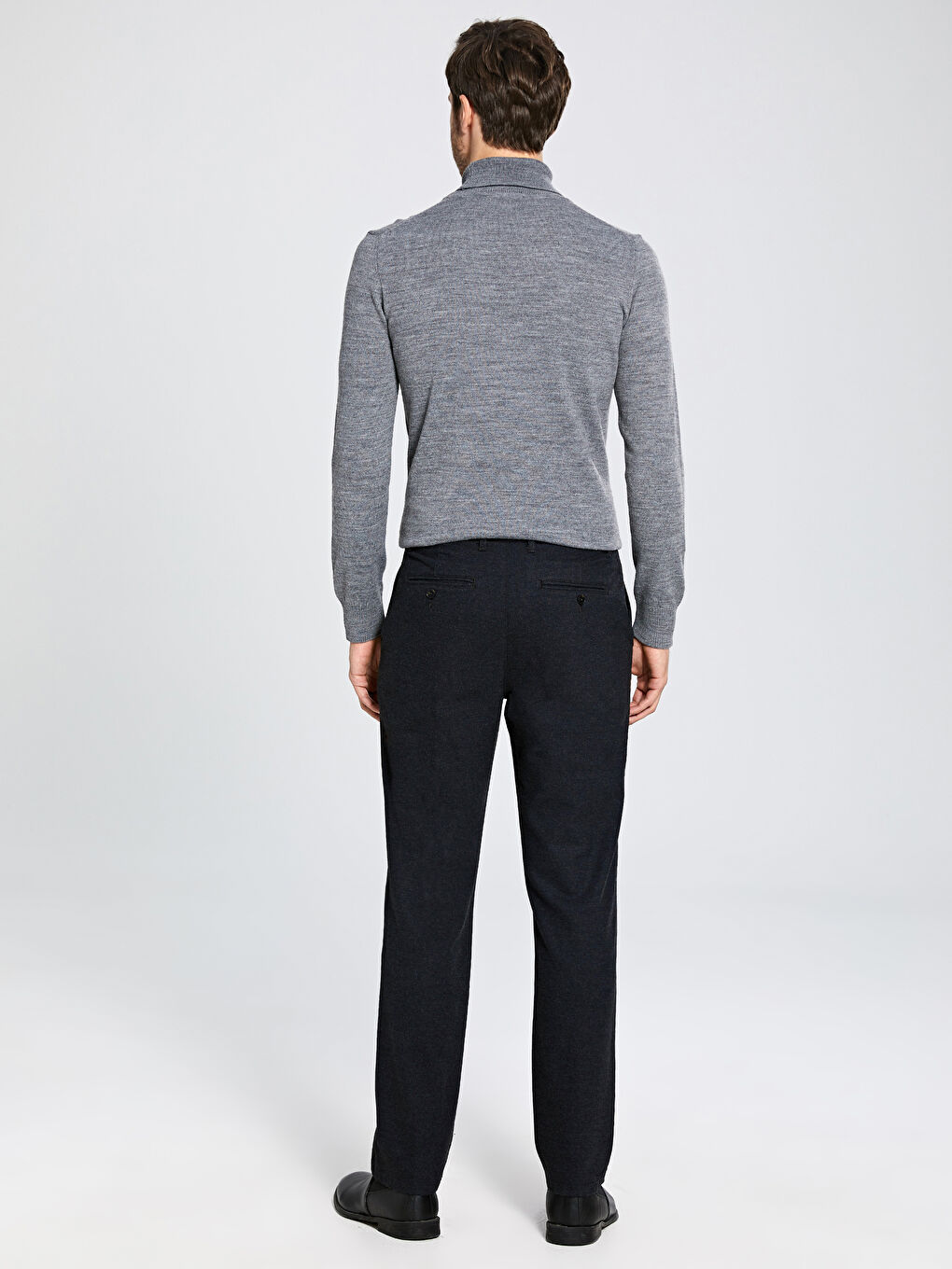 Siyah Regular Fit Dokulu Erkek Pantolon-3