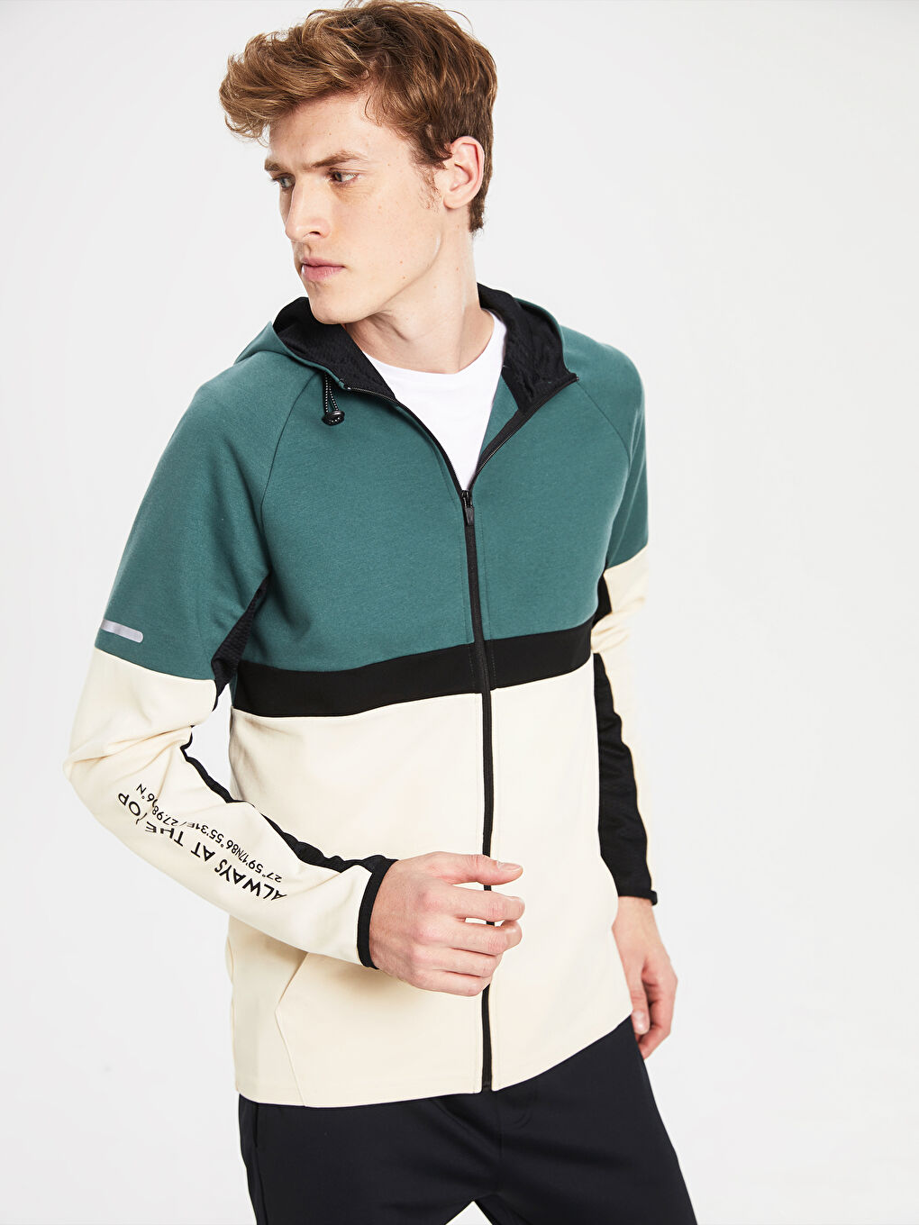 Bej Standart Kalıp Kapüşonlu Erkek Aktif Spor Hırka