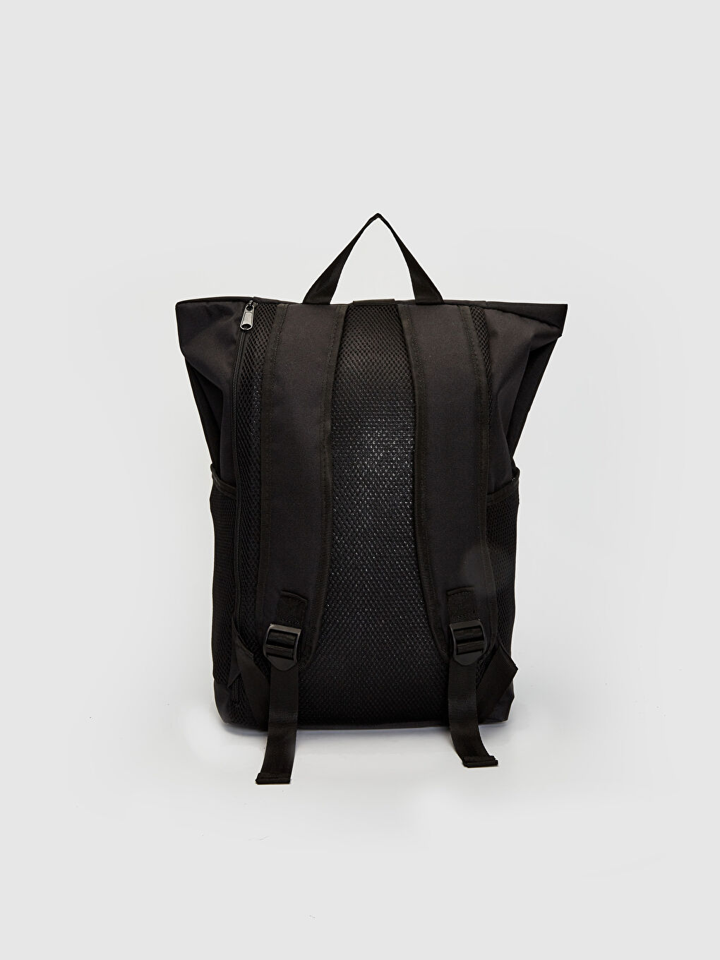 Siyah Etiket Detaylı Erkek Sırt Çantası-1