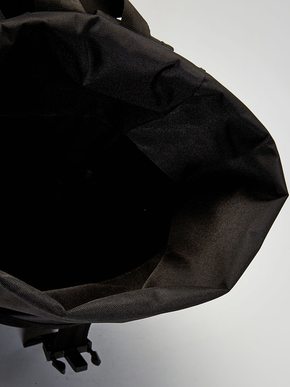 Siyah Etiket Detaylı Erkek Sırt Çantası-4