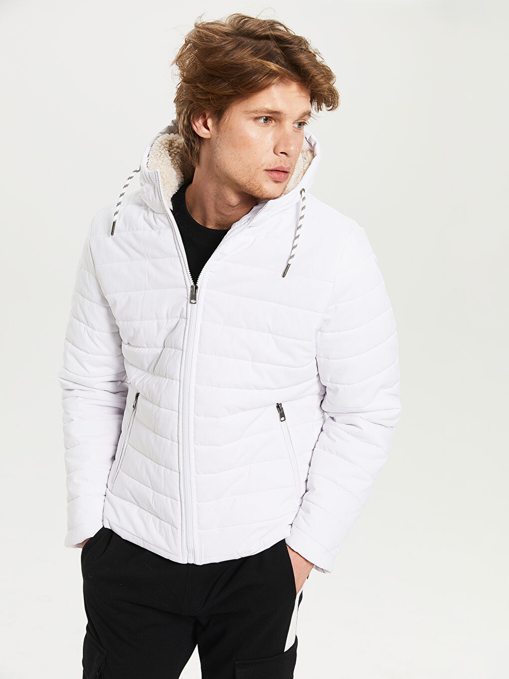 Beyaz Dik Yaka Erkek Şişme Mont-1