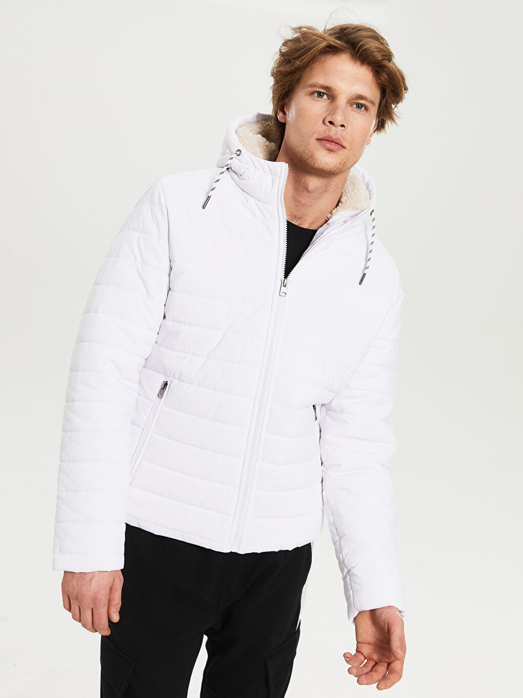 Beyaz Dik Yaka Erkek Şişme Mont-3