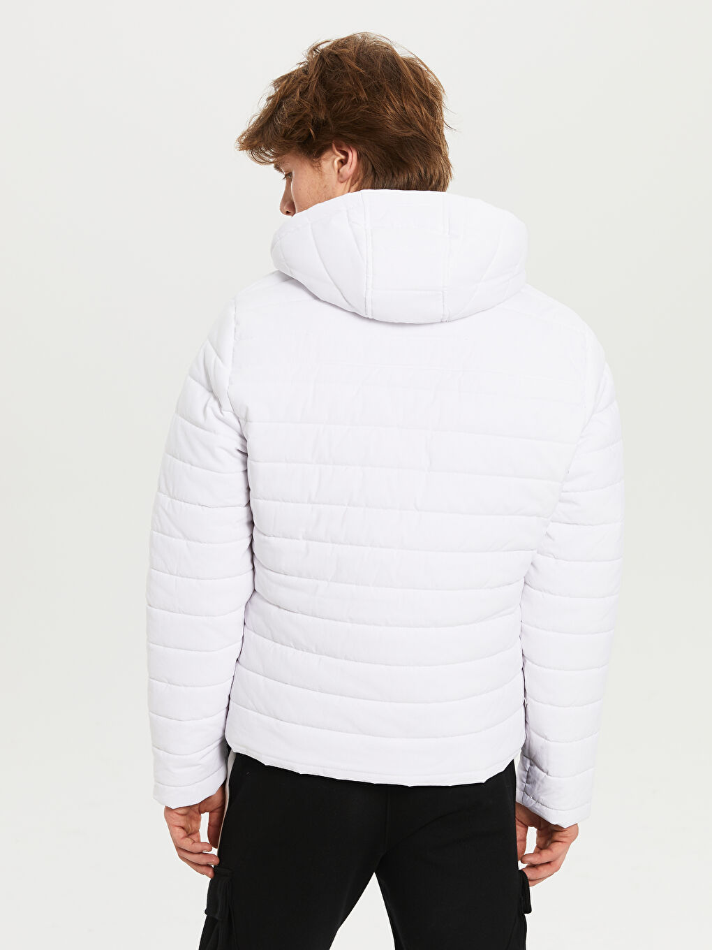 Beyaz Dik Yaka Erkek Şişme Mont-5