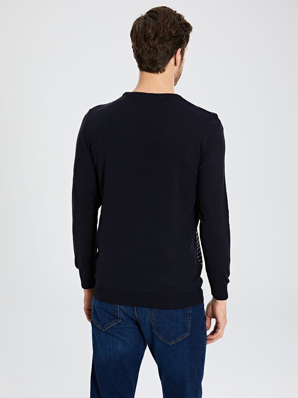 Пуловер от трико с кръгло деколте и дълъг ръкав за мъже-3