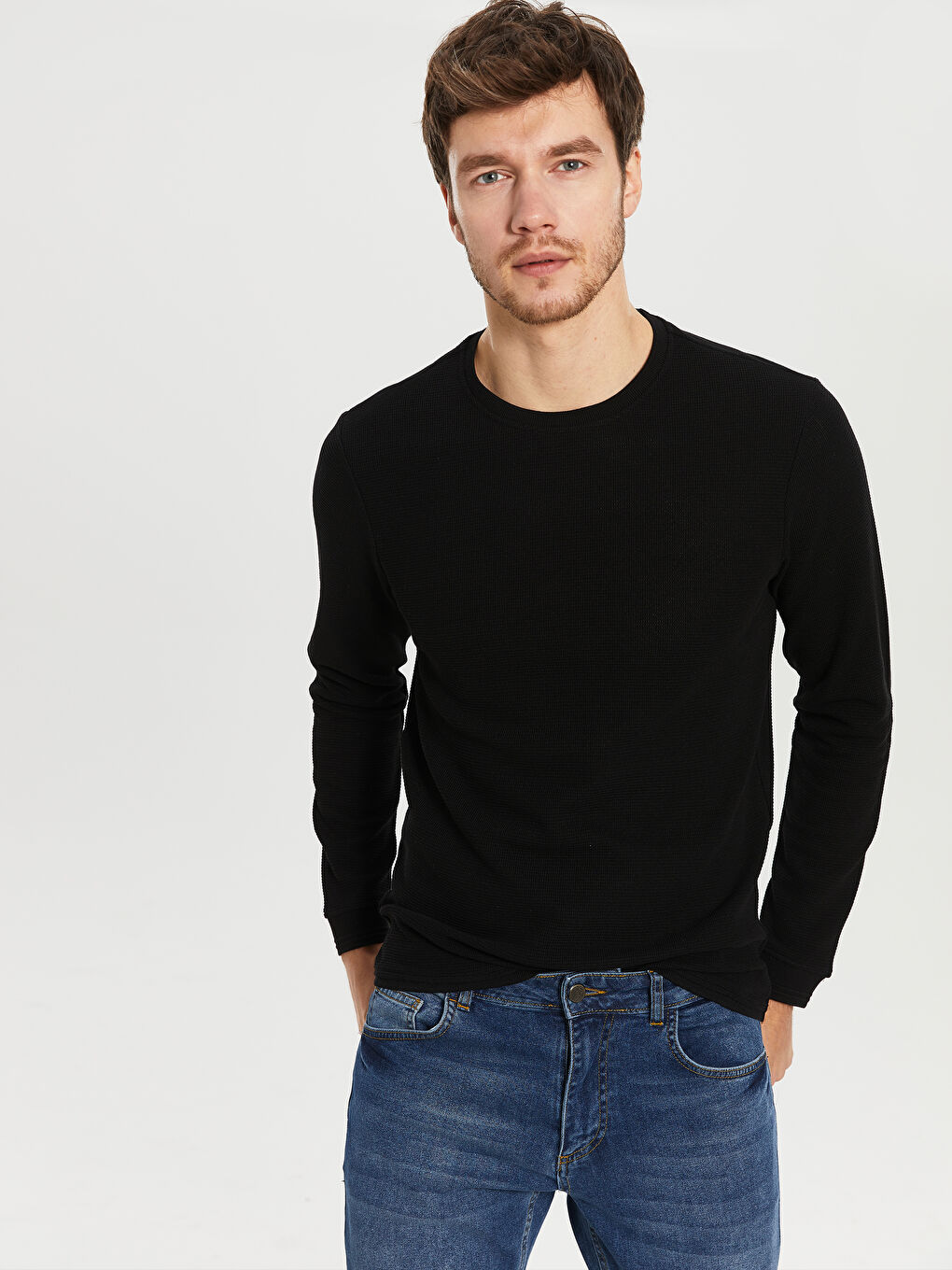 Siyah Bisiklet Yaka Uzun Kollu Tişört-2