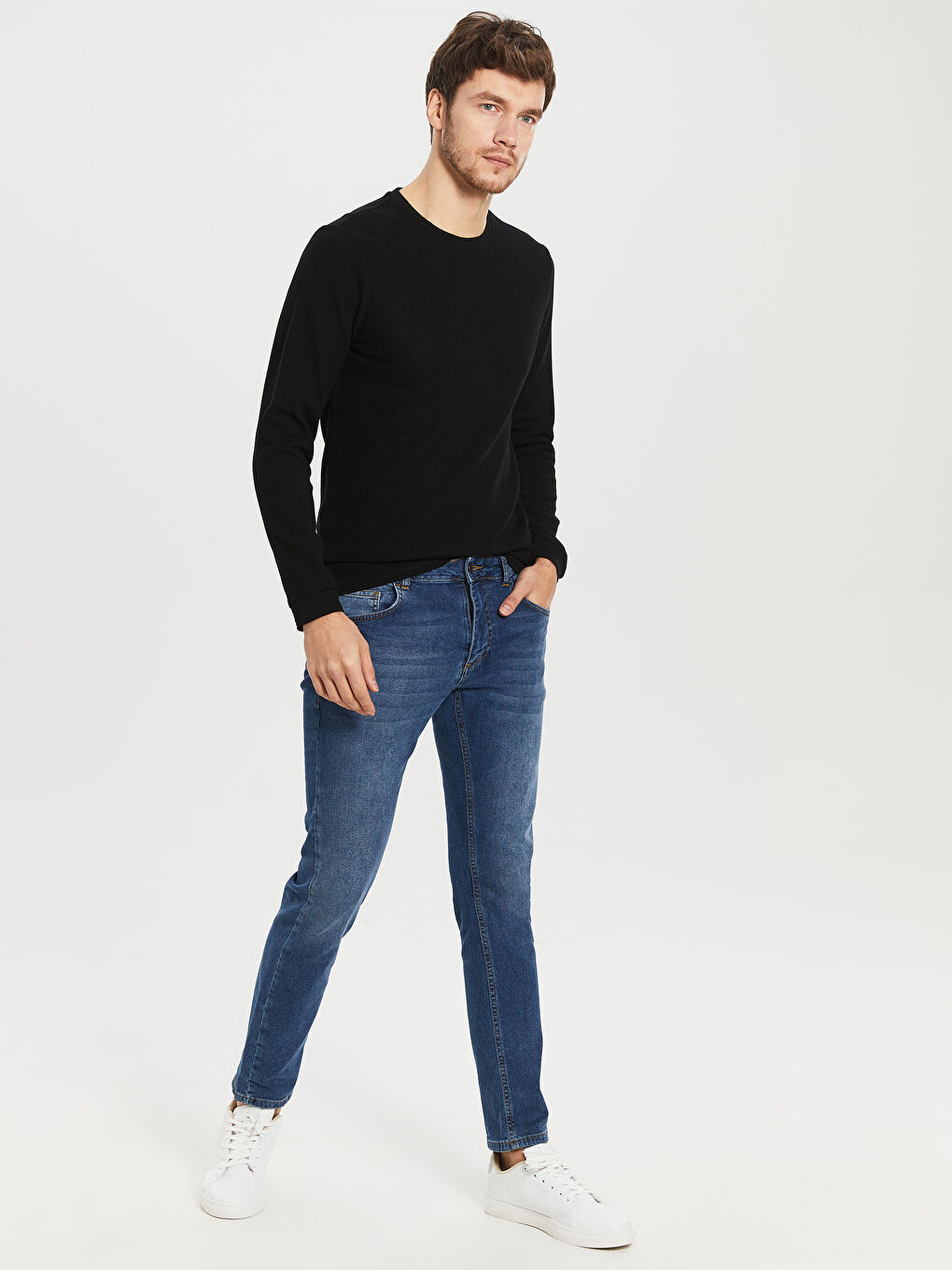 Siyah Bisiklet Yaka Uzun Kollu Tişört-4