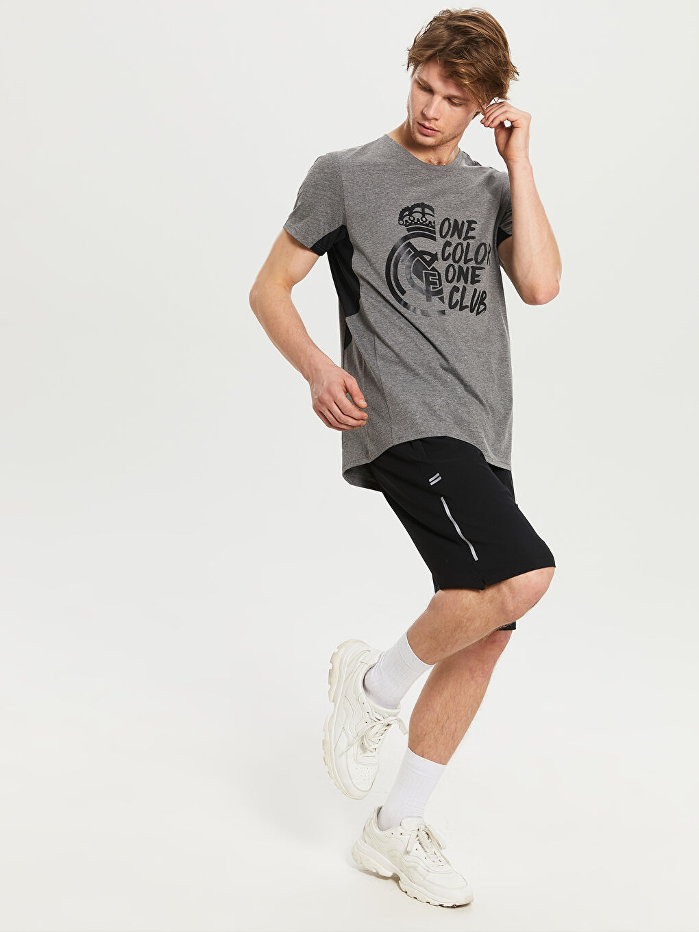 Gri Bisiklet Yaka Kısa Kollu Real Madrid Baskılı Aktif Spor Erkek Taraftar Tişört-3