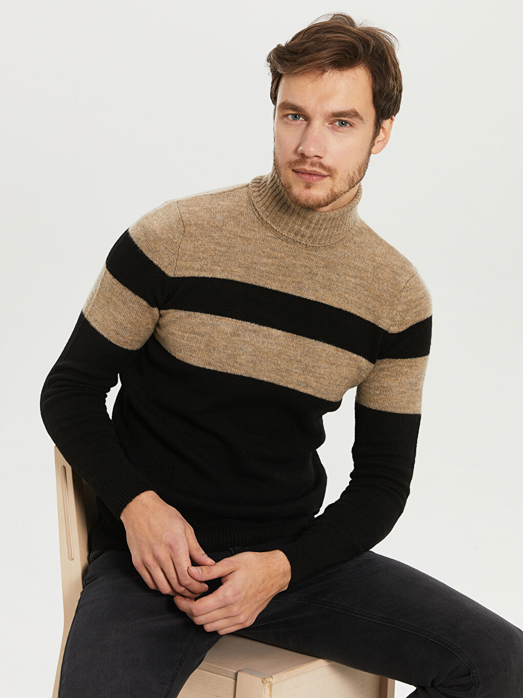 Siyah Bisiklet Yaka Erkek Triko Kazak