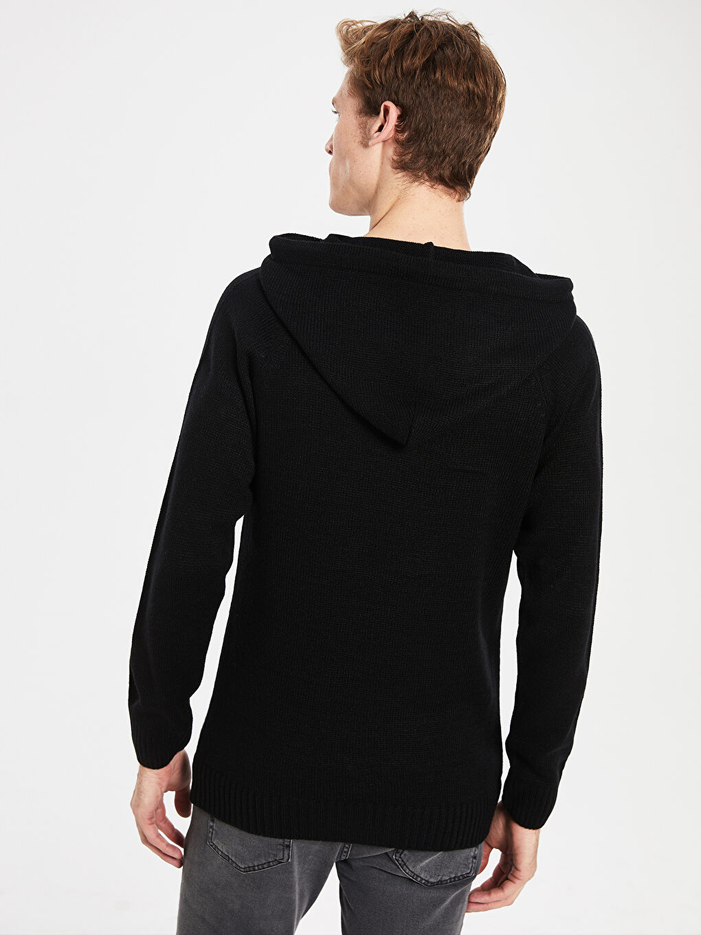 Светр трикотажний з капюшоном для чоловіків-3