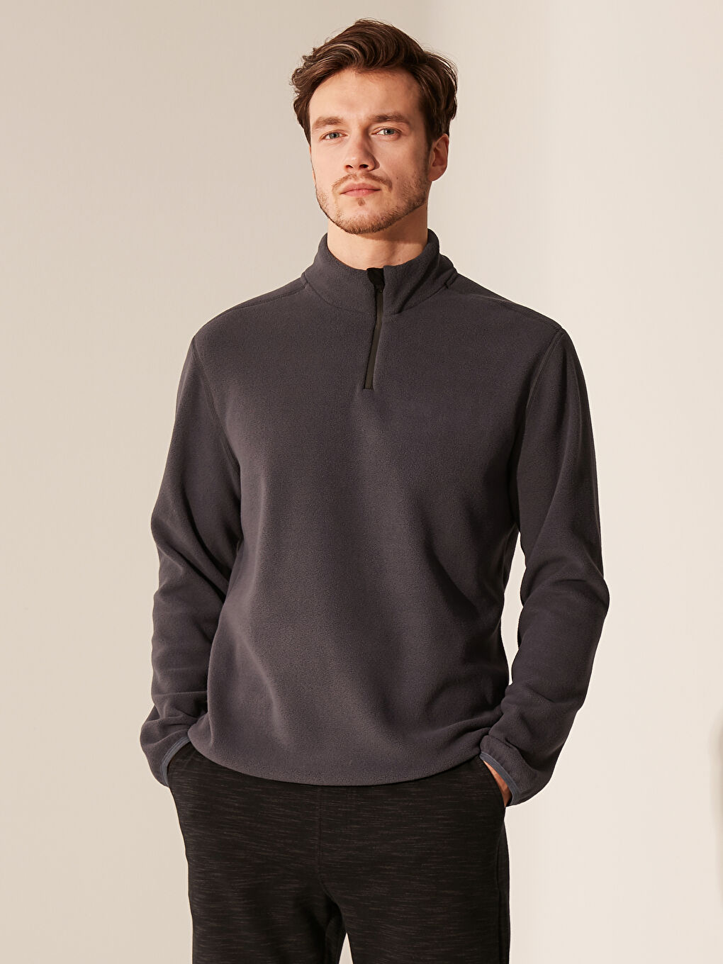 Antrasit Dik Yaka Erkek Sweatshirt