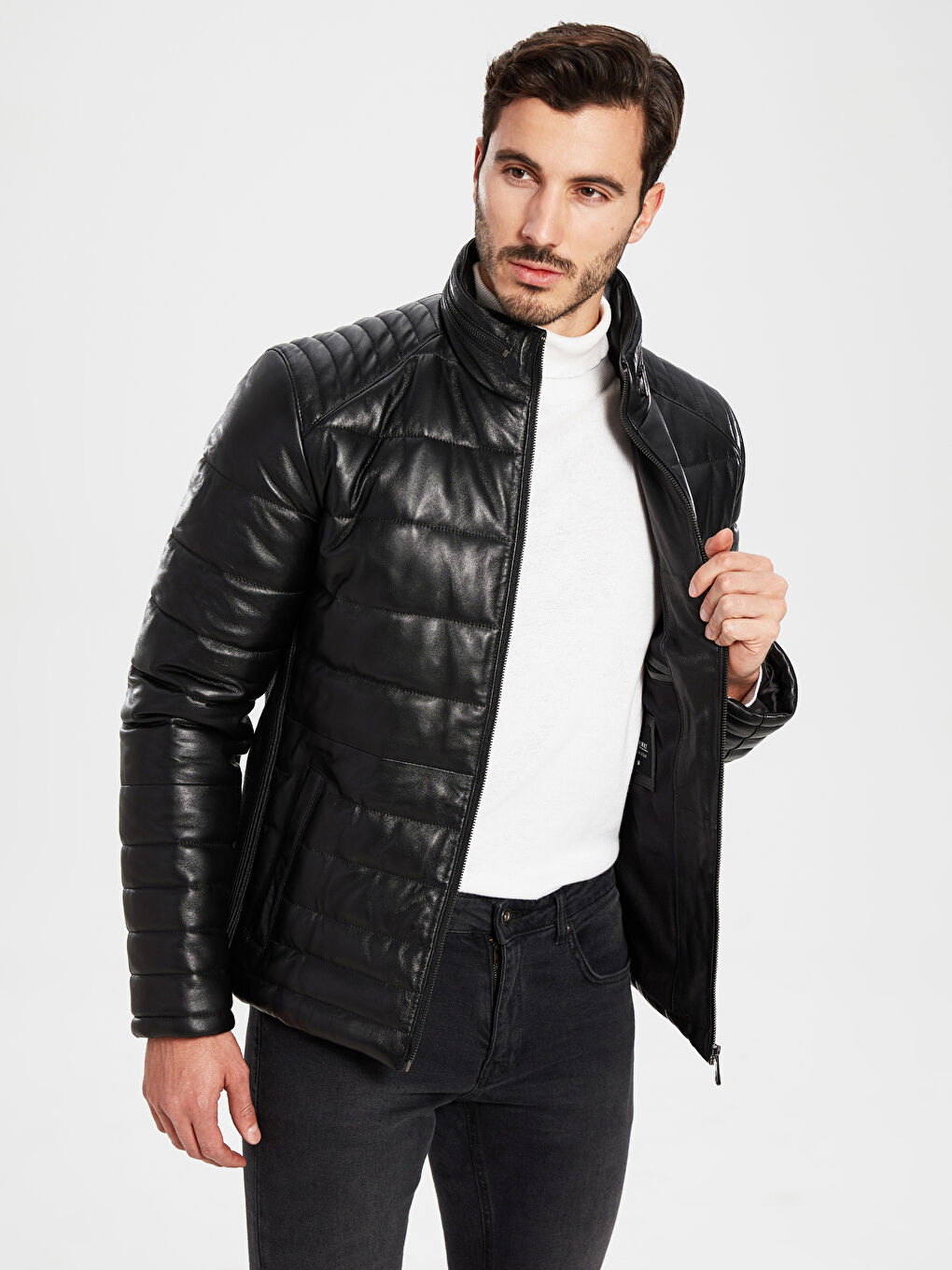 Yeni Siyah Deri Görünümlü Mont-1