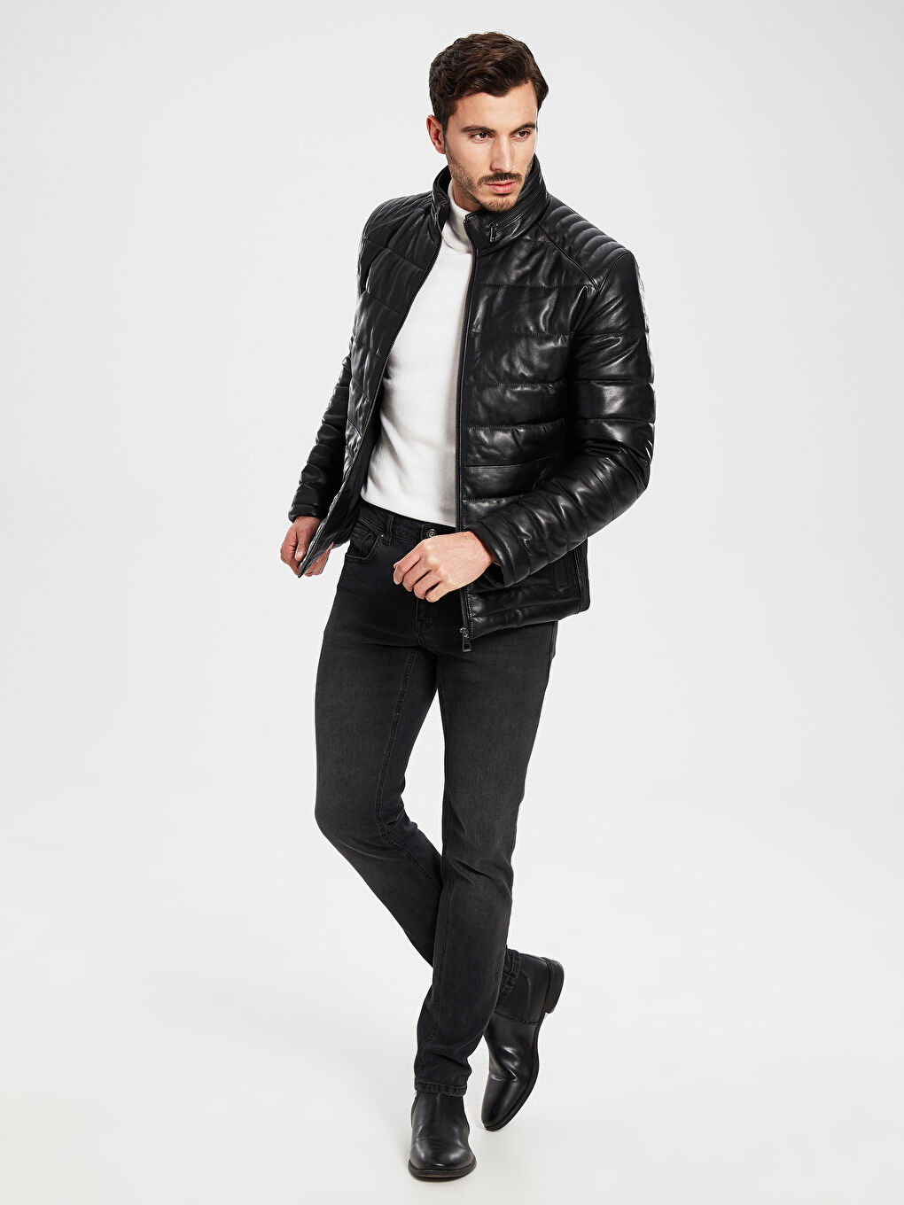 Yeni Siyah Deri Görünümlü Mont-4