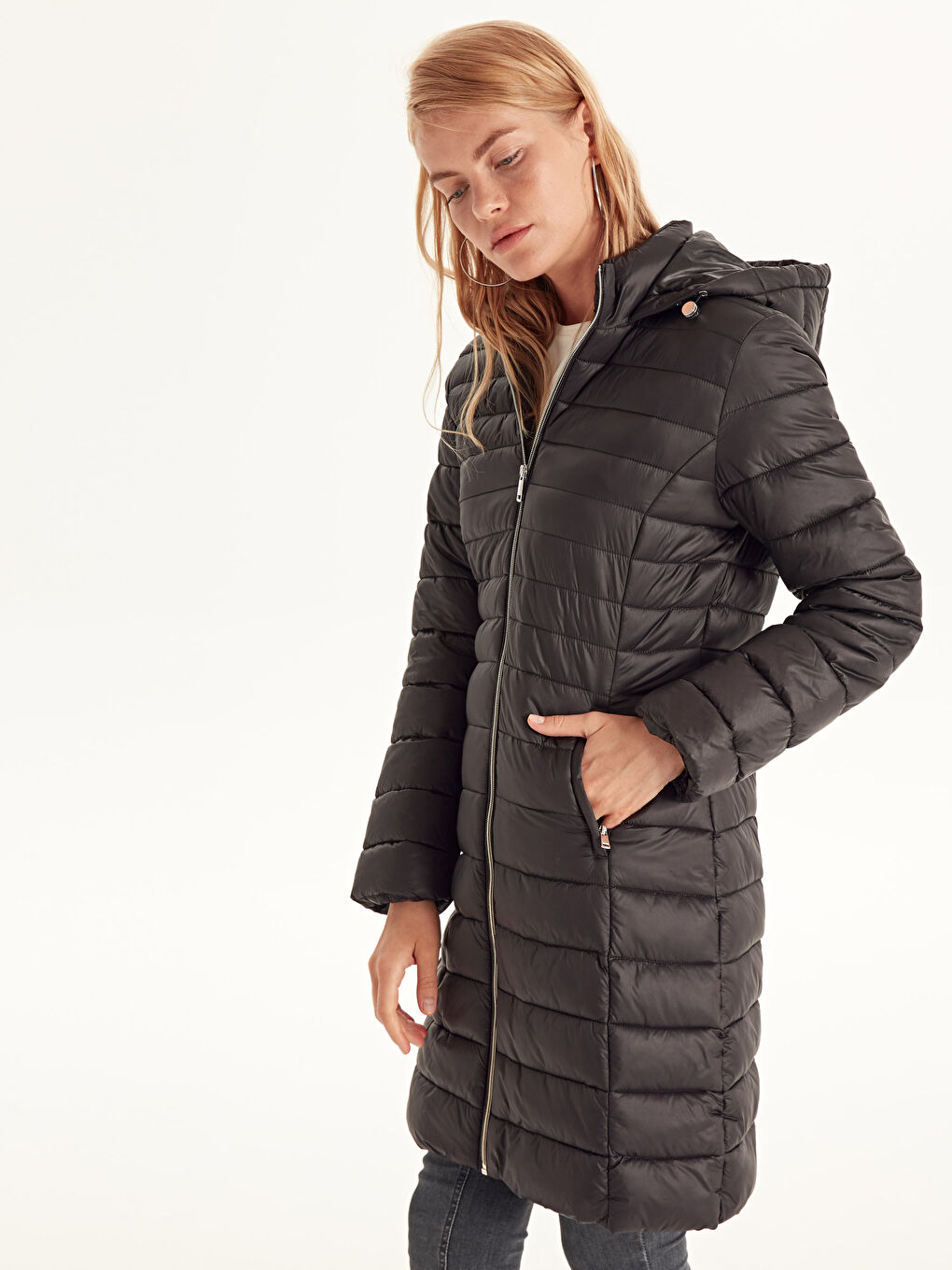 Әйелдер қара Пуховик пальто