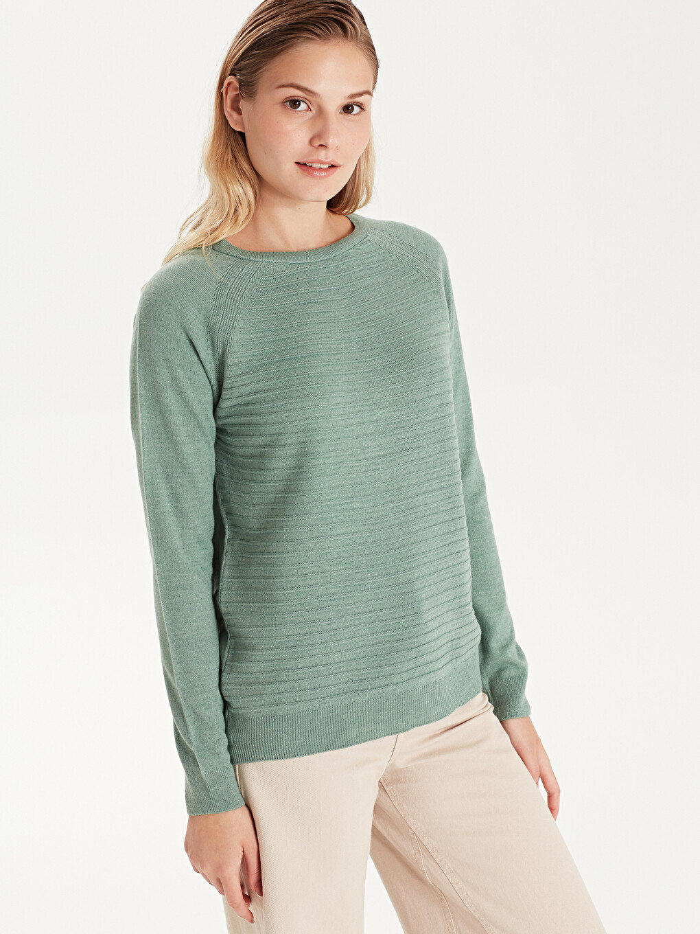 Woman Green Sweater-1