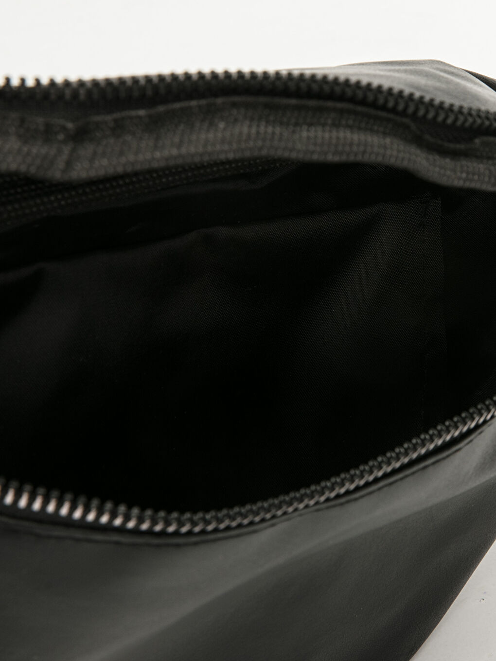 Siyah Bel Çantası-2