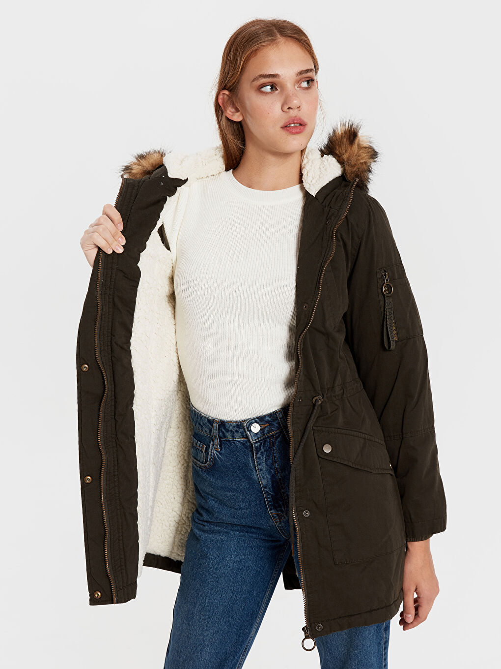 Haki Kapüşonlu Uzun Kollu Kadın Parka-1