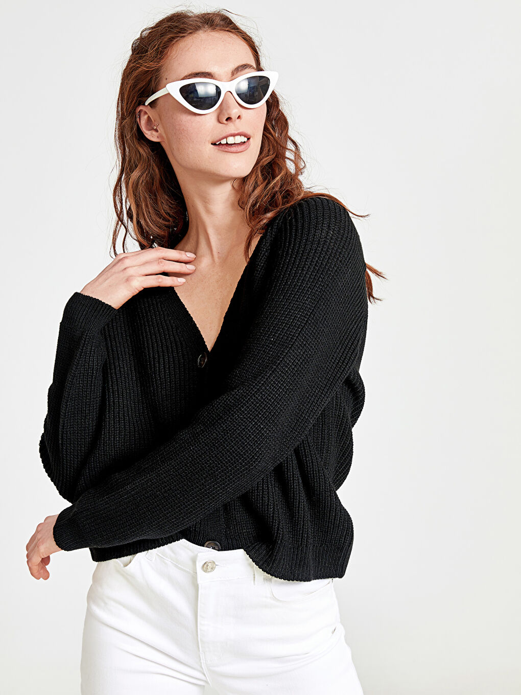 Siyah V Yaka Uzun Kollu Kadın Hırka-1