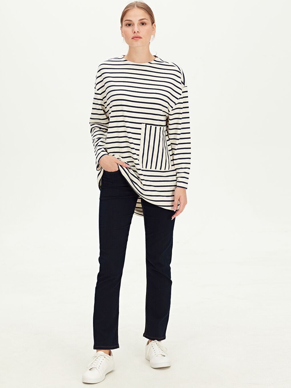 Siyah Düz Paça Kadın Jean Pantolon