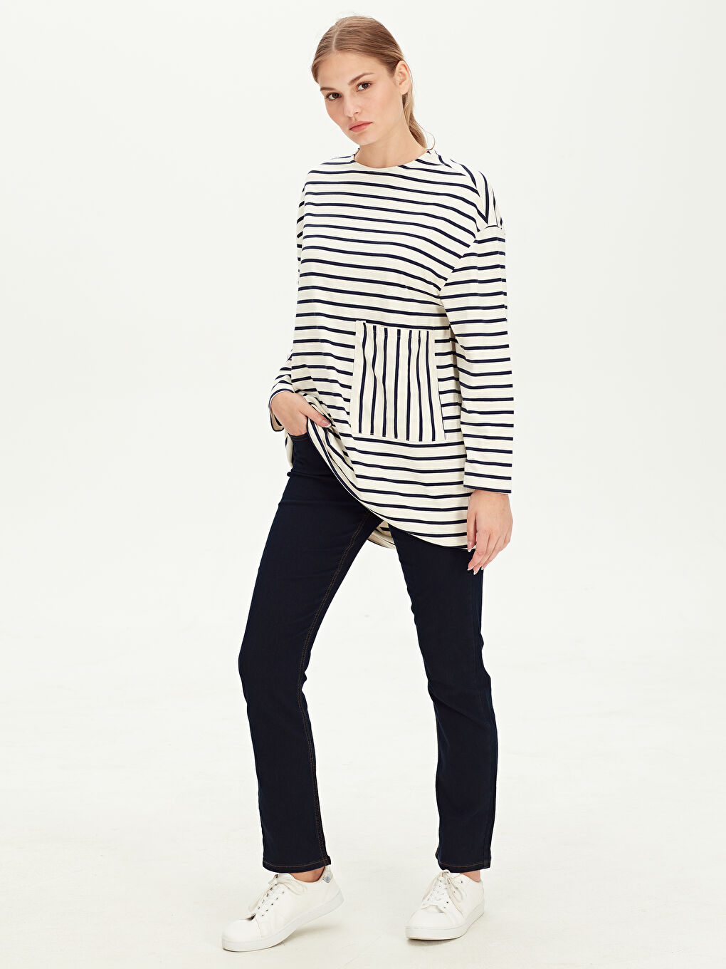 Siyah Düz Paça Kadın Jean Pantolon-1