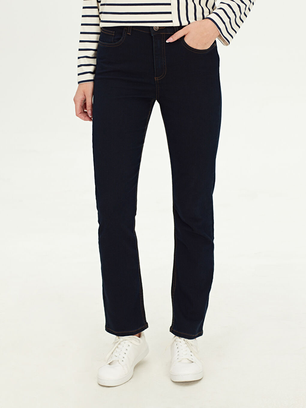 Siyah Düz Paça Kadın Jean Pantolon-2