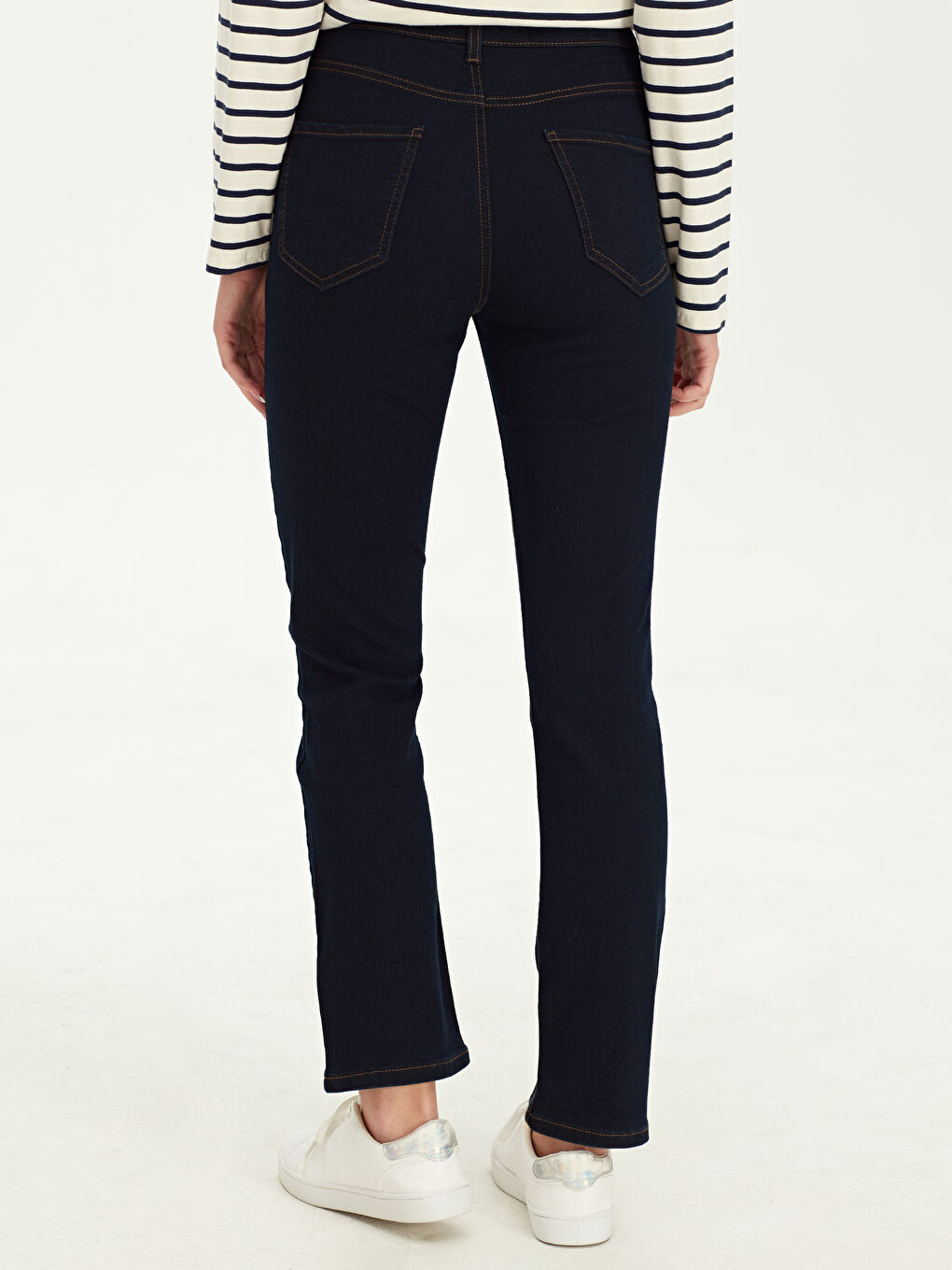 Siyah Düz Paça Kadın Jean Pantolon-3