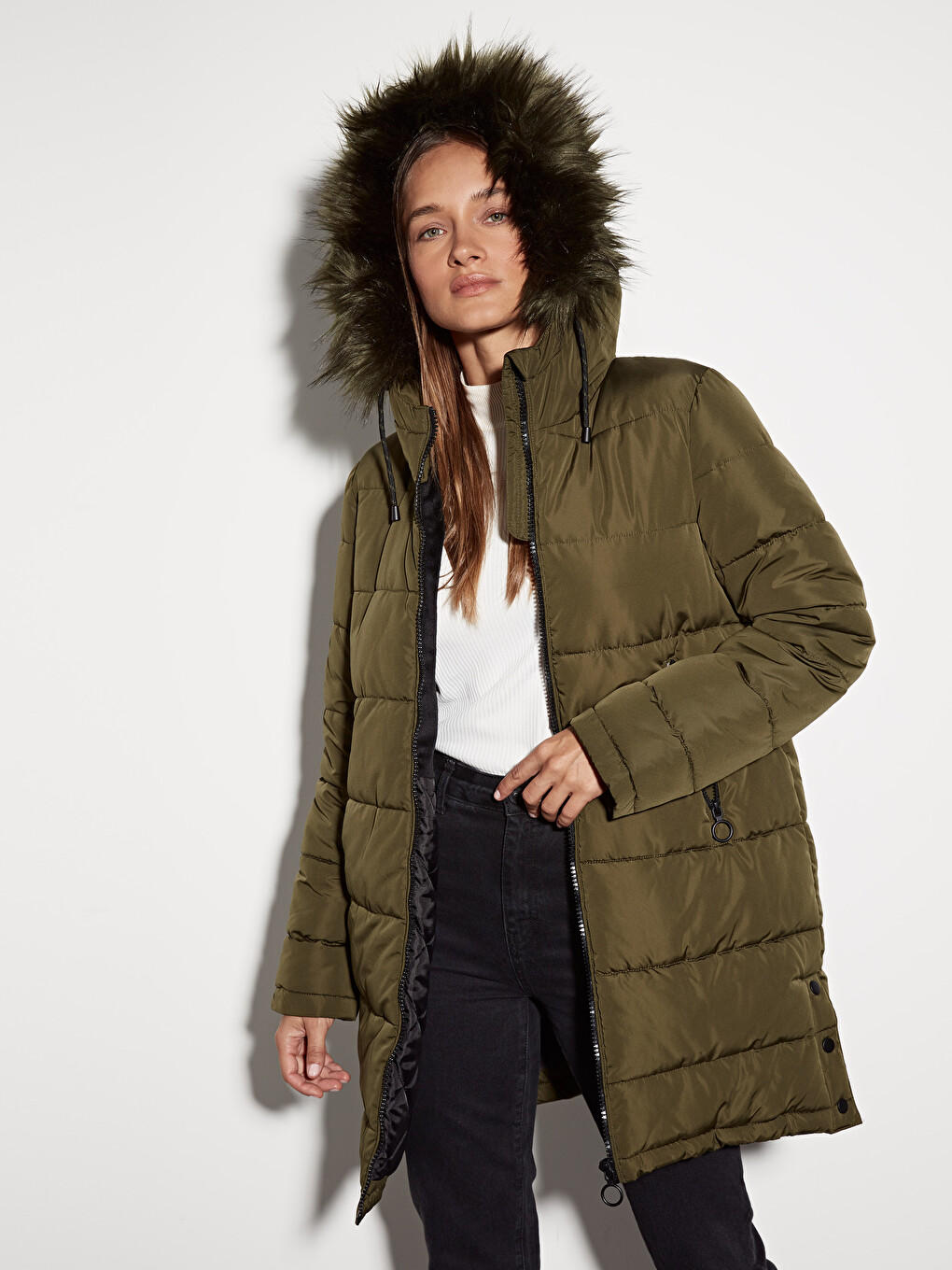 Femër Ngjyre Kaki Pallto Puffer-1