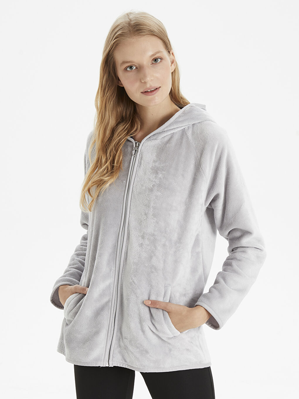 Gri Kapüşonlu Uzun Kollu Pelüş Kadın Pijama Üst