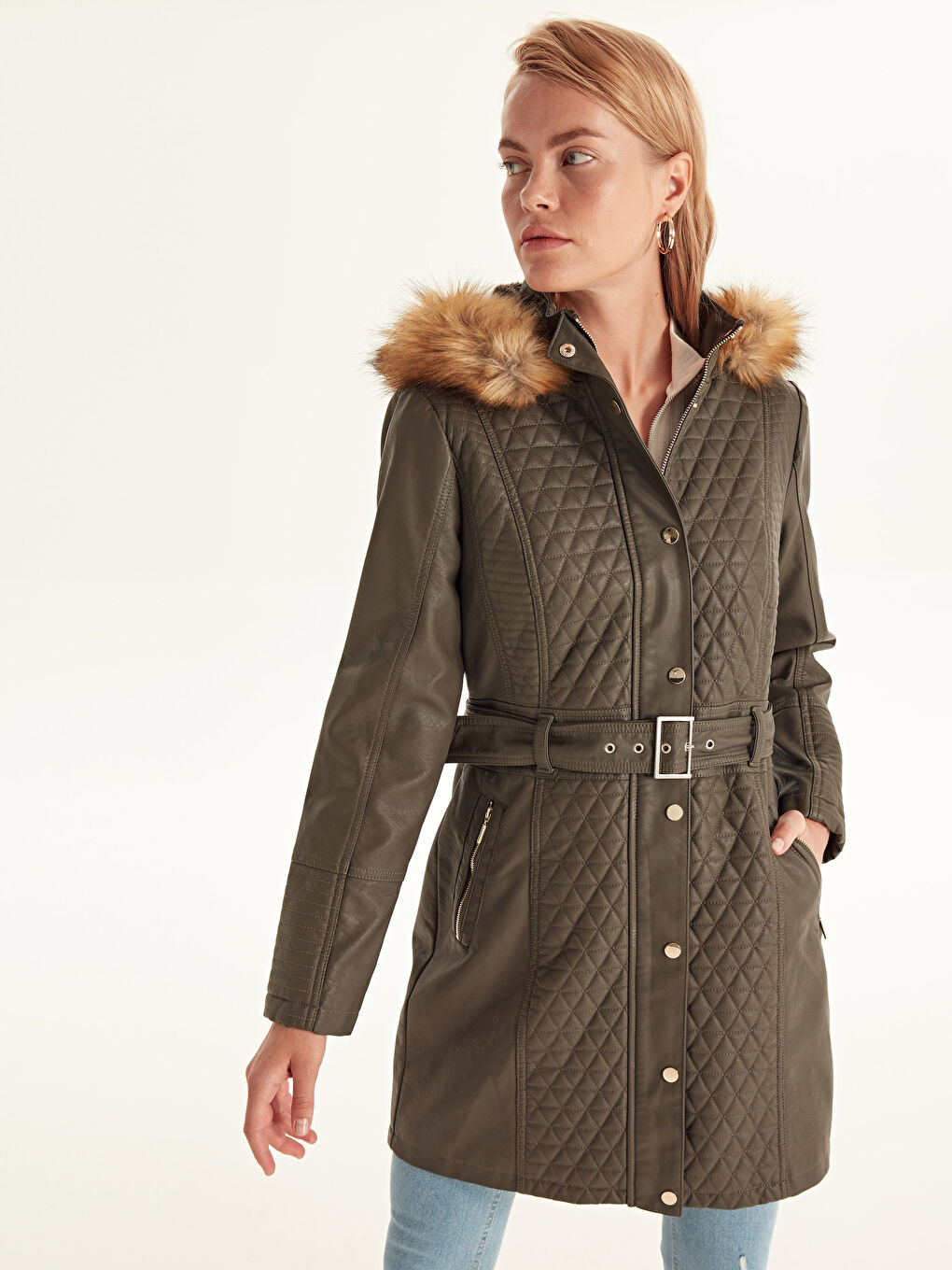 Haki Kapüşonlu Uzun Kollu Kadın Deri Görünümlü Mont