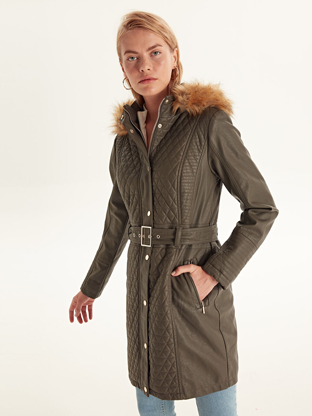 Haki Kapüşonlu Uzun Kollu Kadın Deri Görünümlü Mont-1