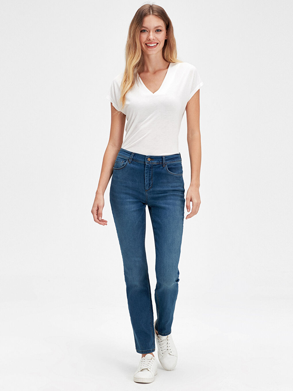 İndigo Standart Fit Kadın Jean