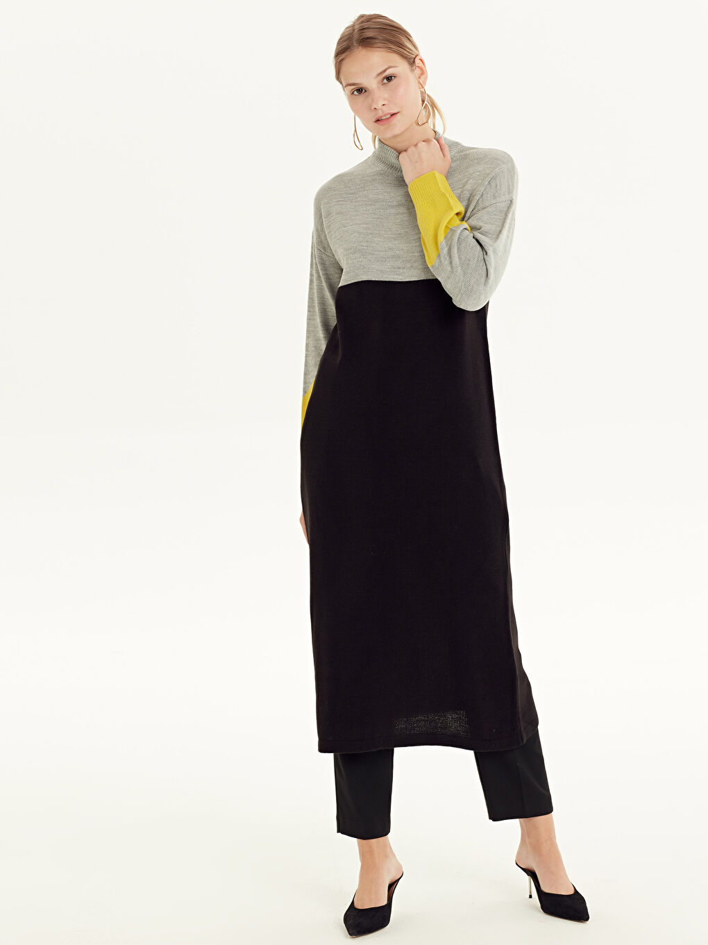 Siyah Yarım Balıkçı Yaka Uzun Kollu Kadın Tunik-1