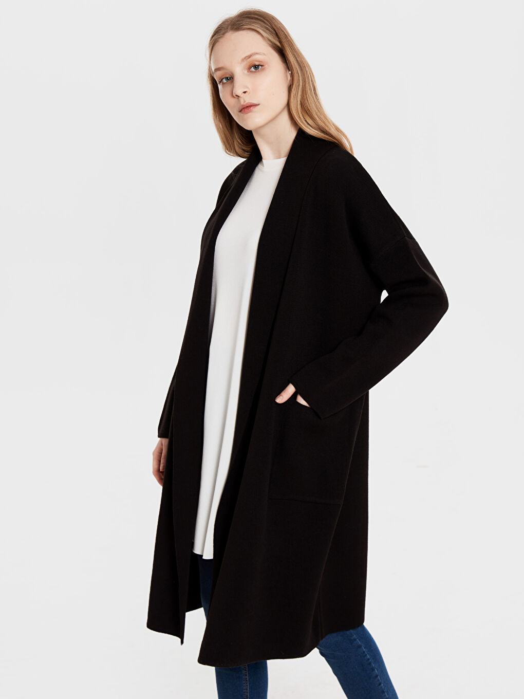 Siyah Şal Yaka Düz Uzun Kollu Kadın Hırka