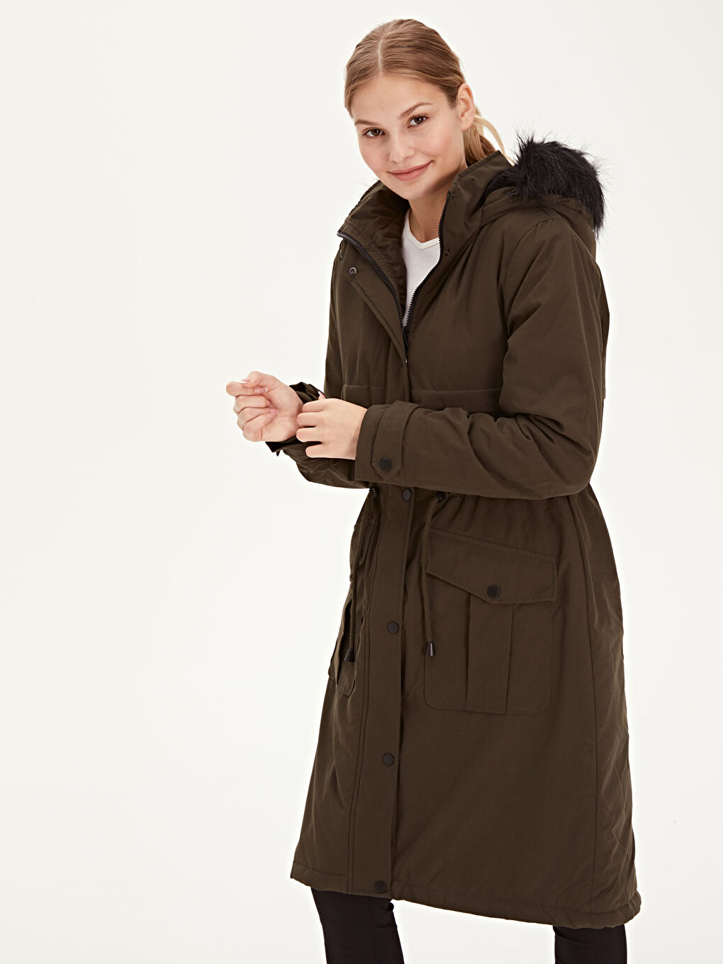 Haki Kapüşonlu Uzun Kollu Kadın Parka-2
