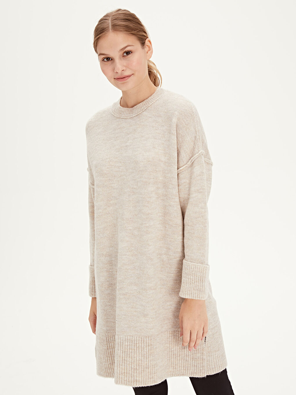 Bej Bisiklet Yaka Oversize Kadın Tunik-2