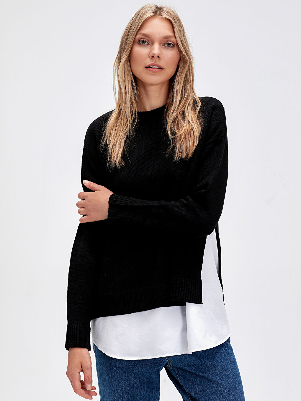 Siyah Bisiklet Yaka Standart Fit Uzun Kollu Kadın Düz Triko Kazak-1