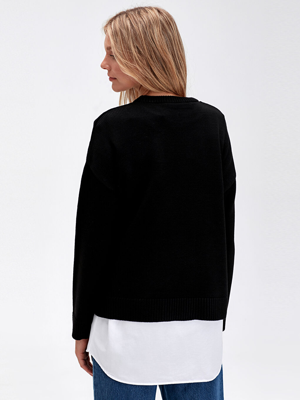 Siyah Bisiklet Yaka Standart Fit Uzun Kollu Kadın Düz Triko Kazak-2