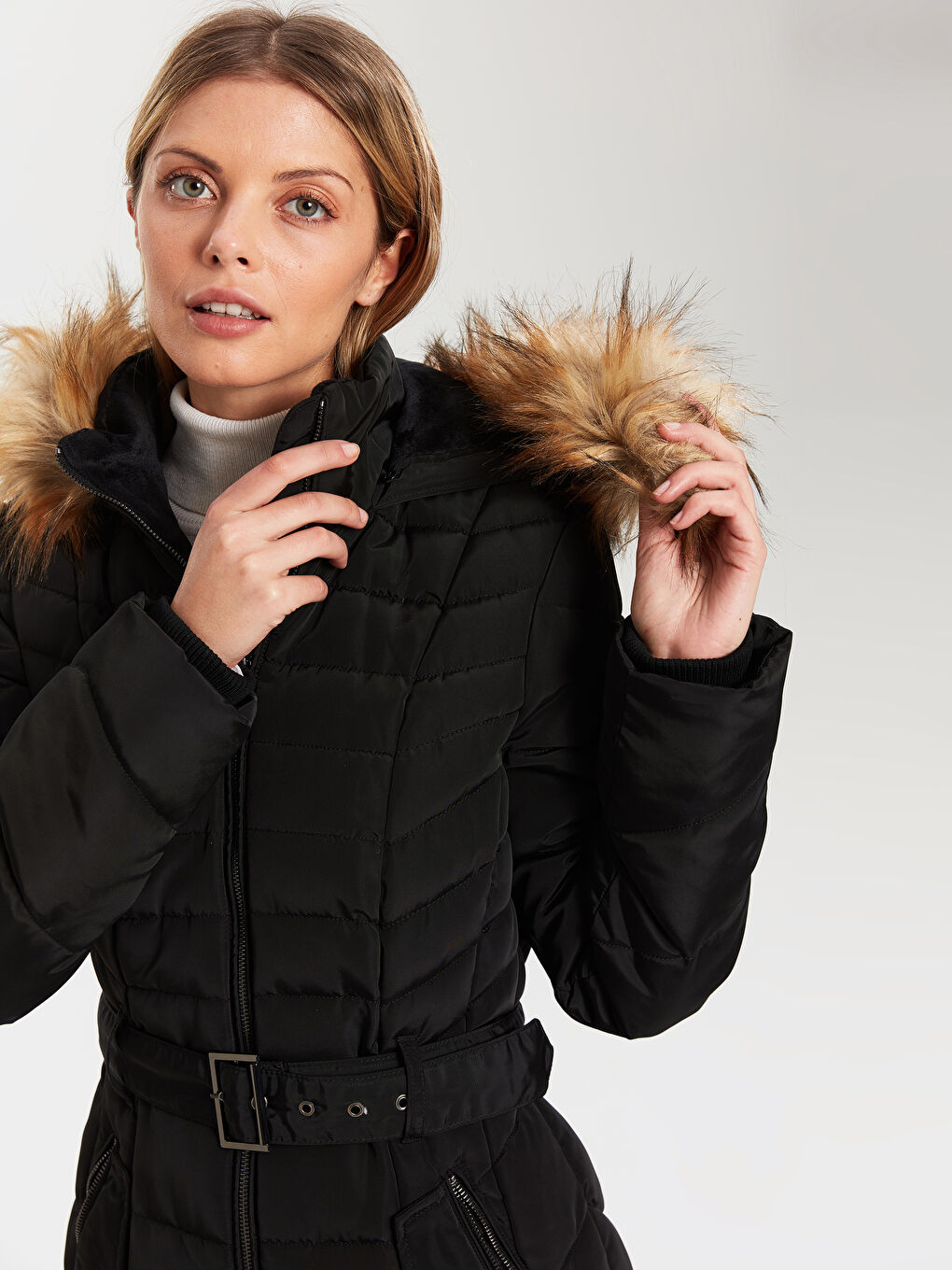 Woman BLACK Puffer Coat-4