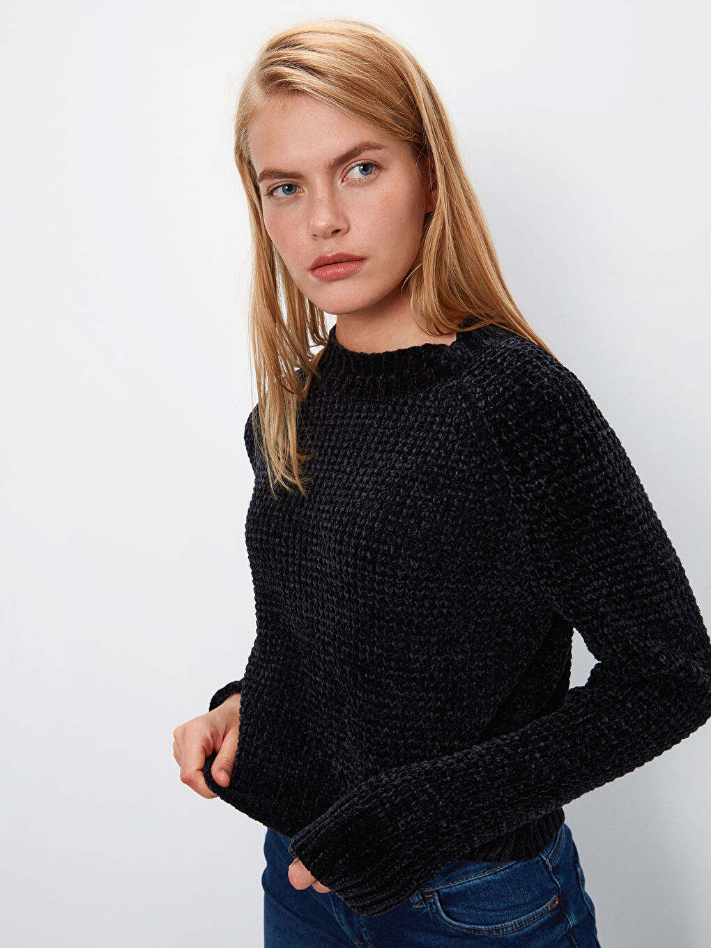 Жінка ЧОРНИЙ Светр-2
