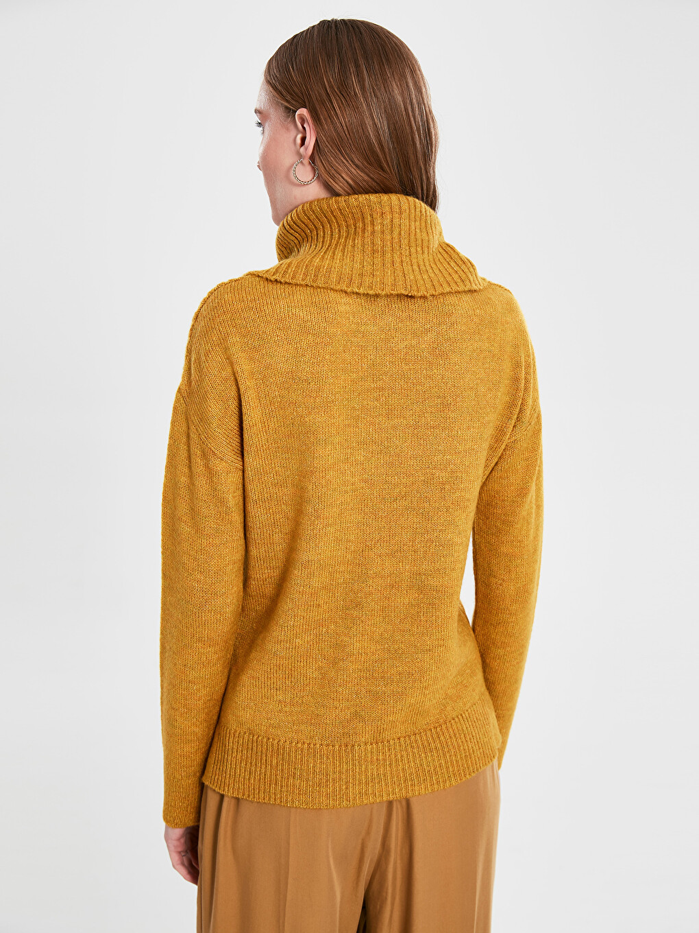 Flowy Collar Women's Sweater-1