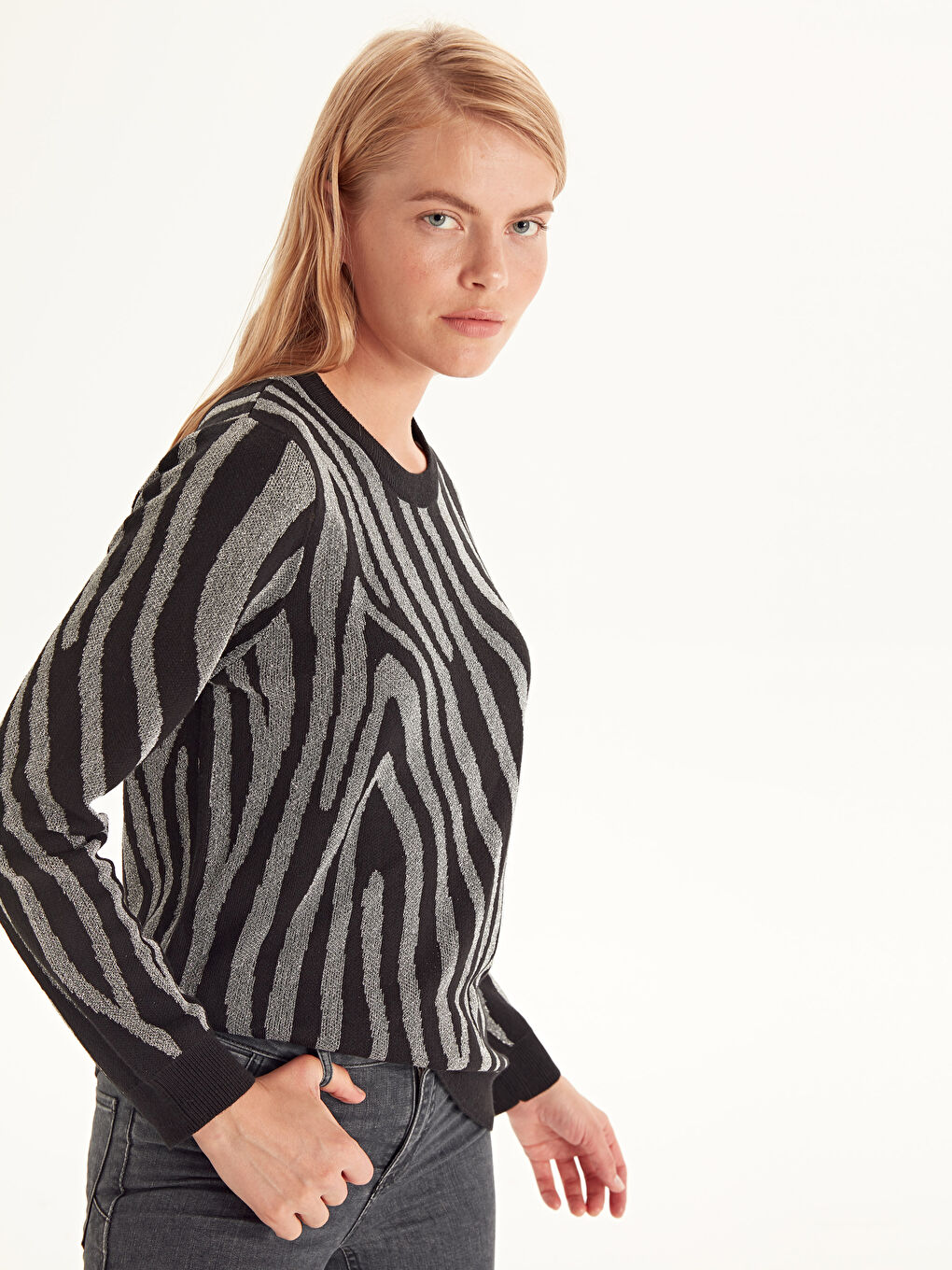 Әйелдер қара Жемпір-1