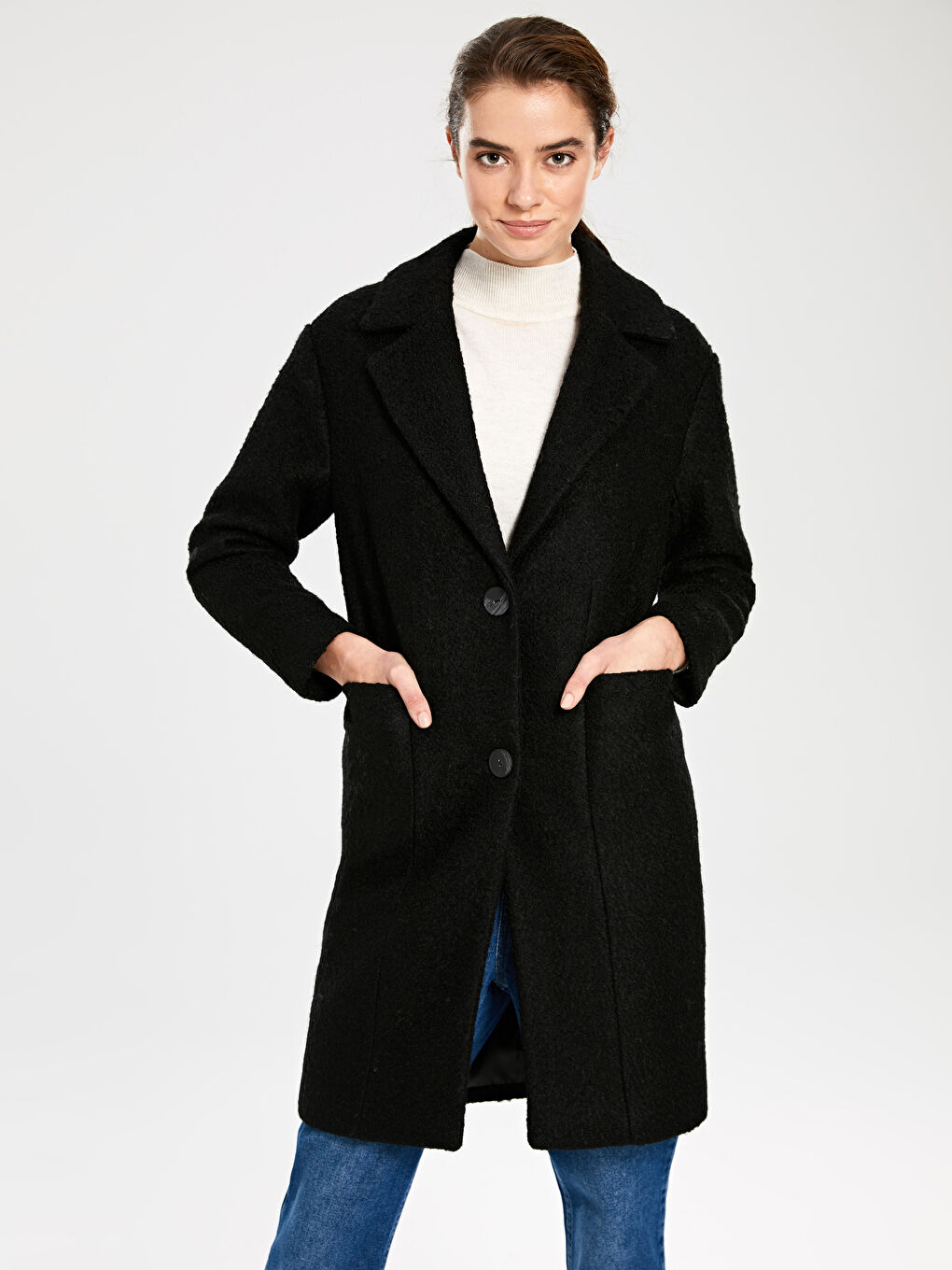 Siyah Uzun Kollu Kadın Kaşe Kaban-1