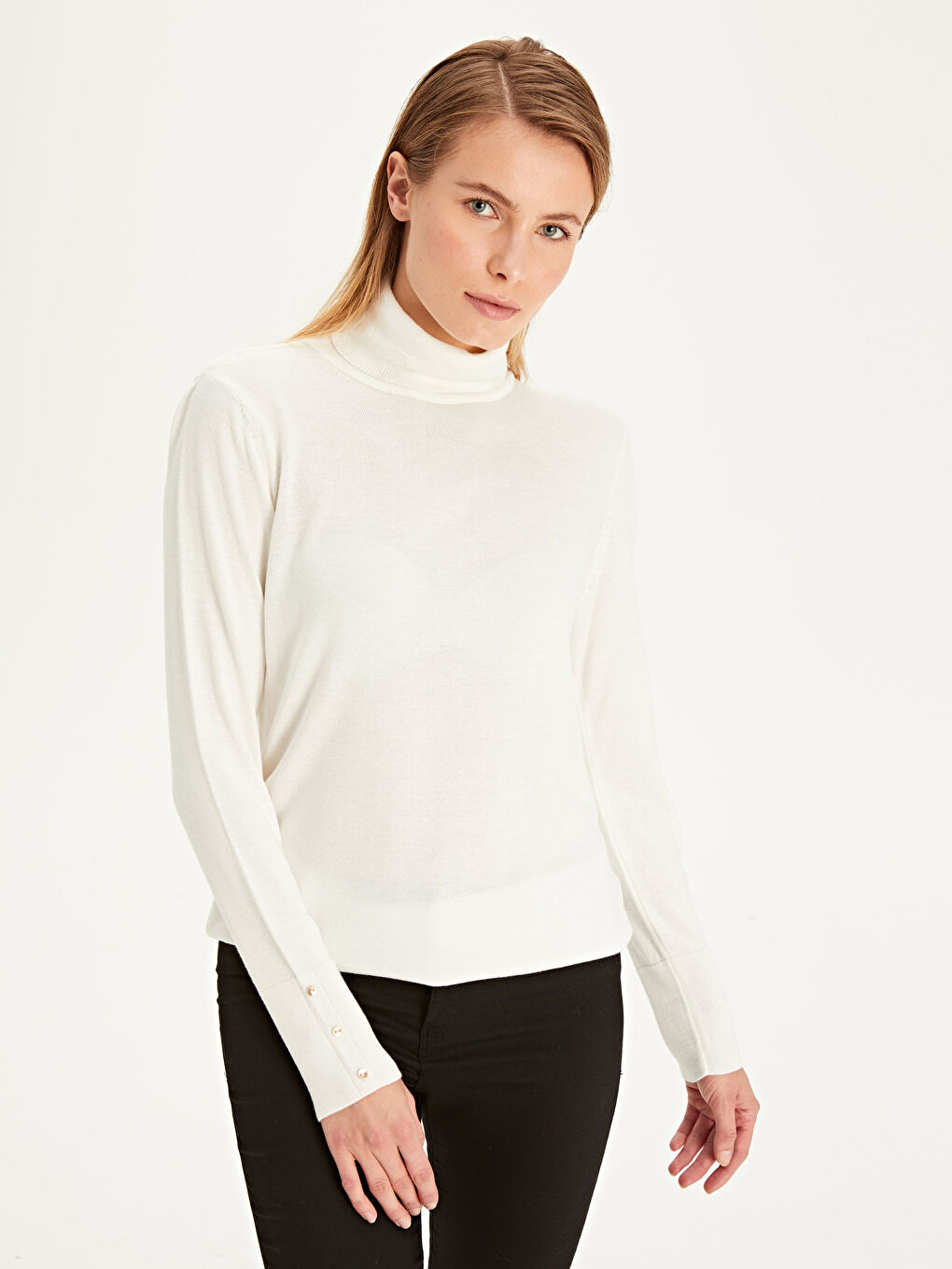 Ekru Balıkçı Yaka Kadın Kazak-1