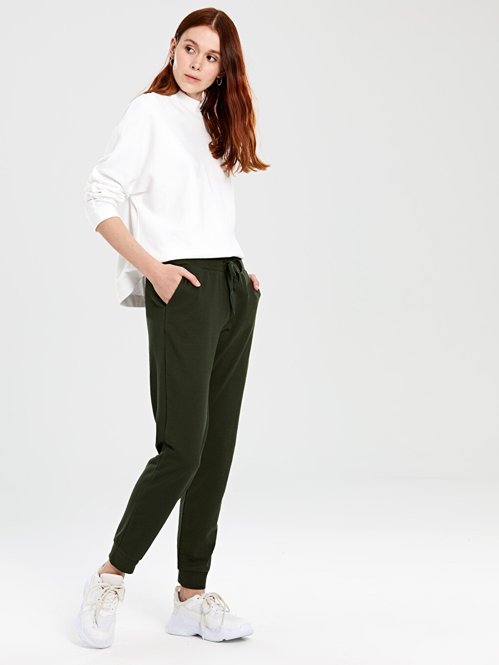 Pantaloni De Trening Kaki Femeie-1